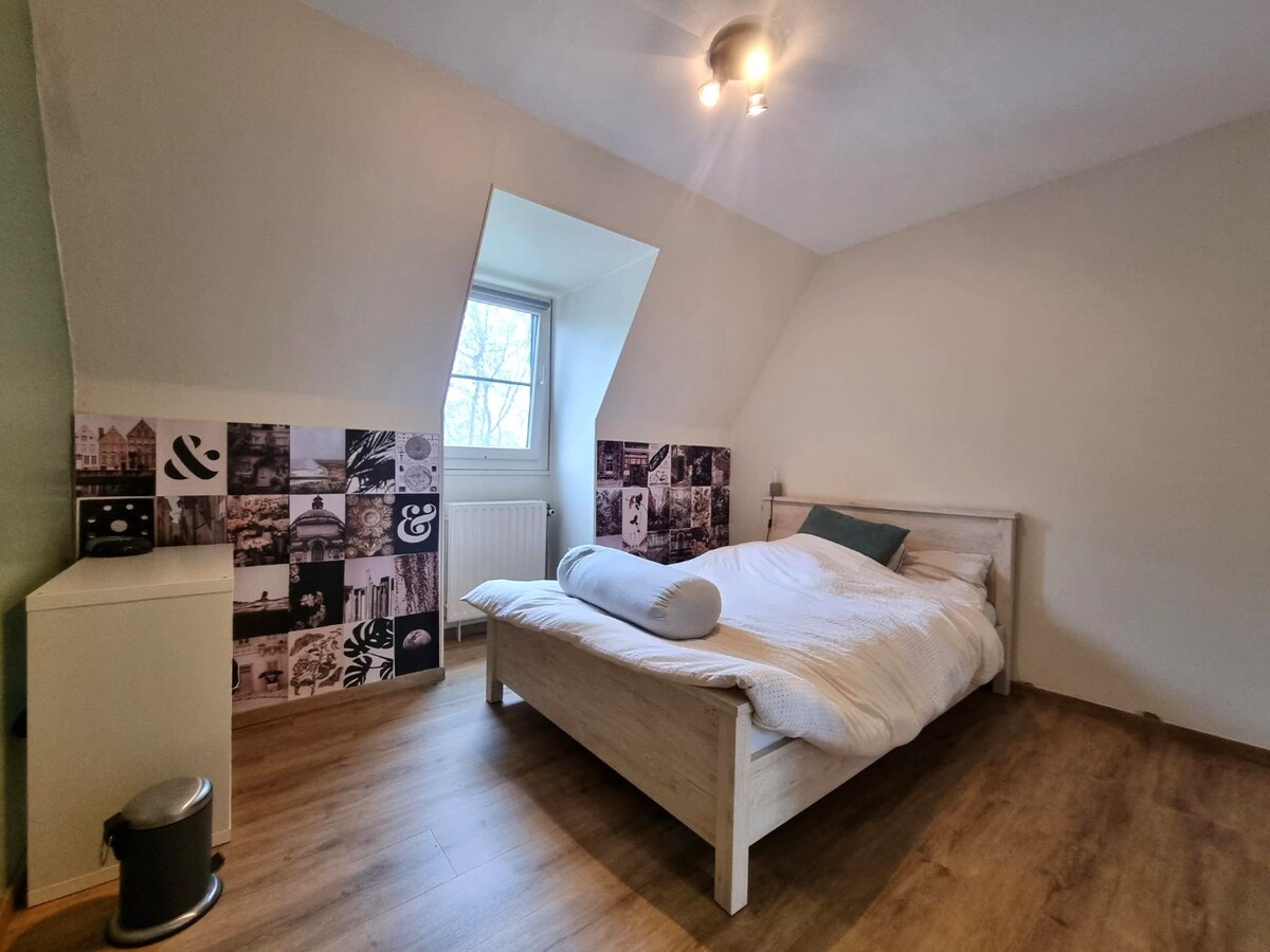 Zeer aangenaam gelegen halfopen woning te Dudzele 