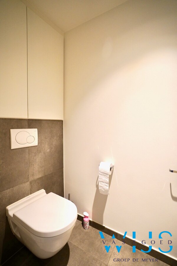 Gelijkvloers appartement te centrum Lovendegem ! 