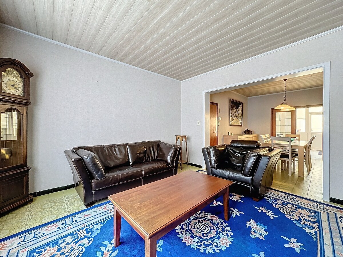 Centraal gelegen, instapklare woning met tuin te Lembeek 