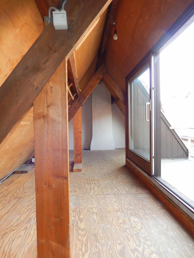 Op te frissen woning met tuin in hartje van Brugge! 