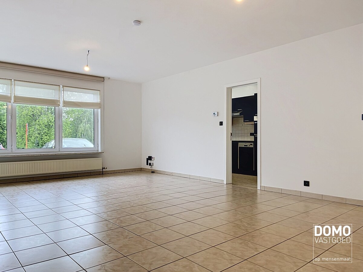 RUIM APPARTEMENT MET 3 SLAAPKAMERS EN TERRAS TE HASSELT 