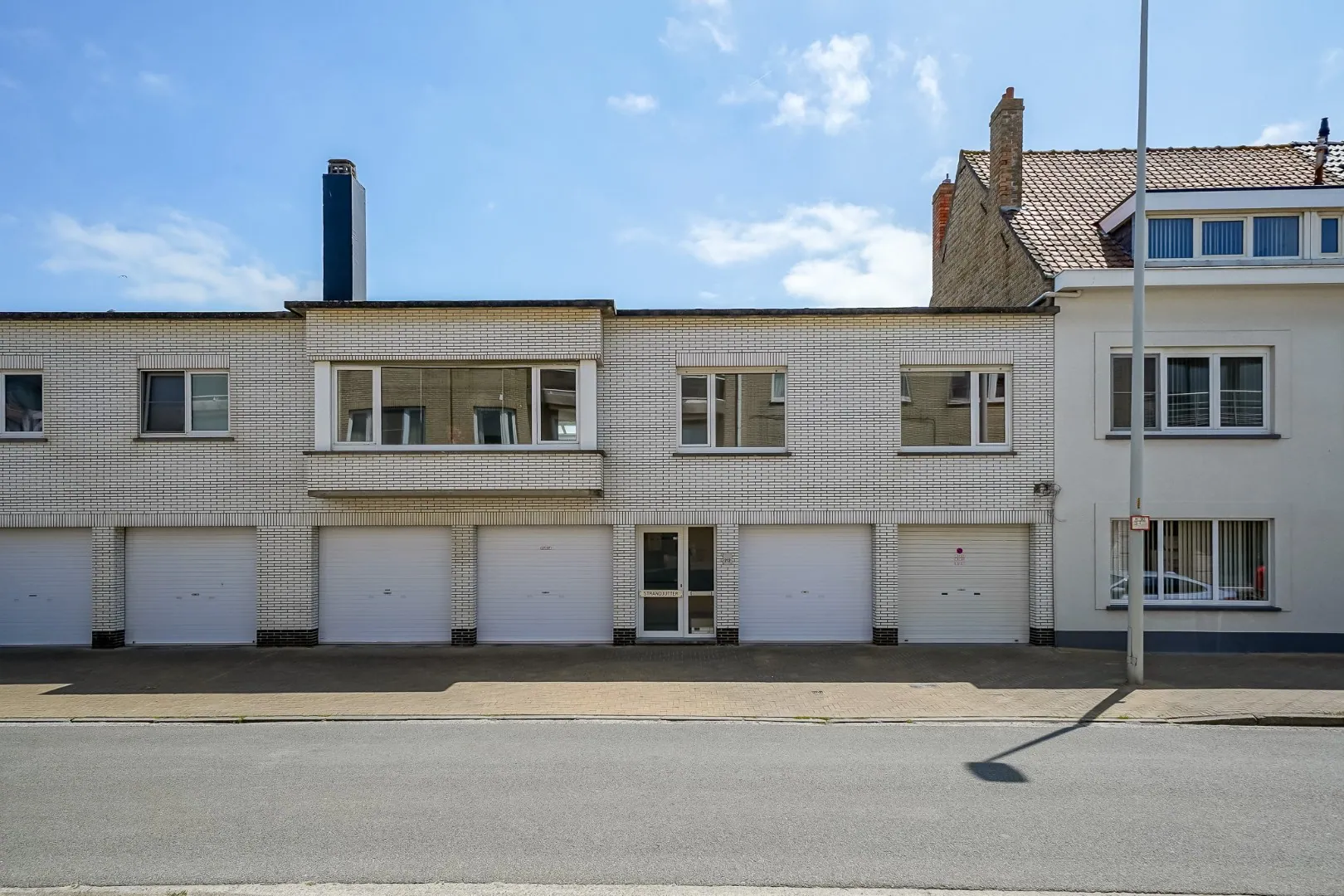 Ruim appartement met 4 slpk, 2 terrassen en garage in Oostende