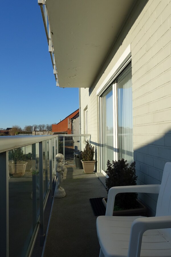 Instapklaar appartement met garagebox 