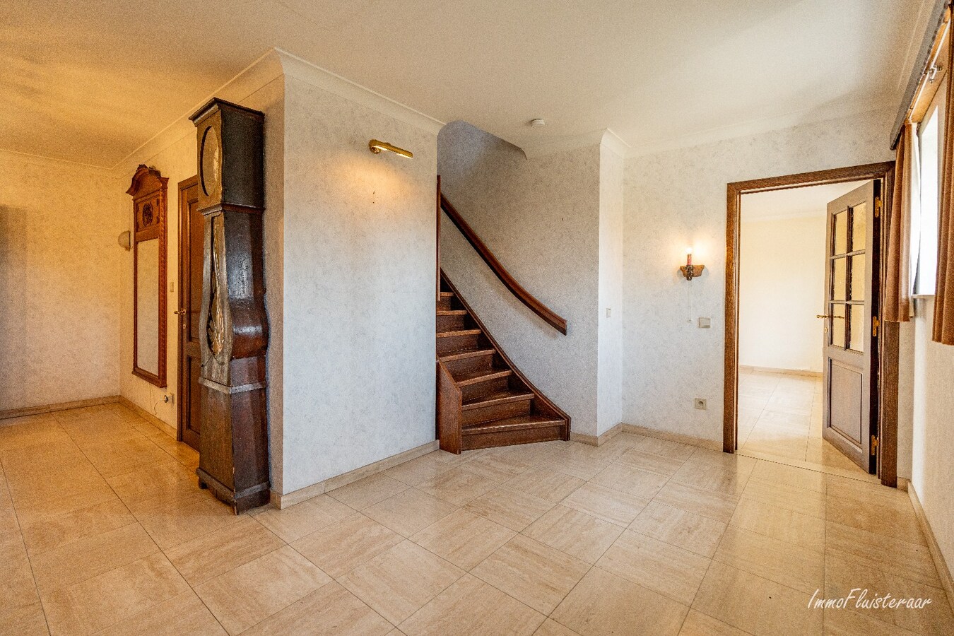 Woning met paardenstallen en buitenpiste op ca. 6,5ha te Bree 