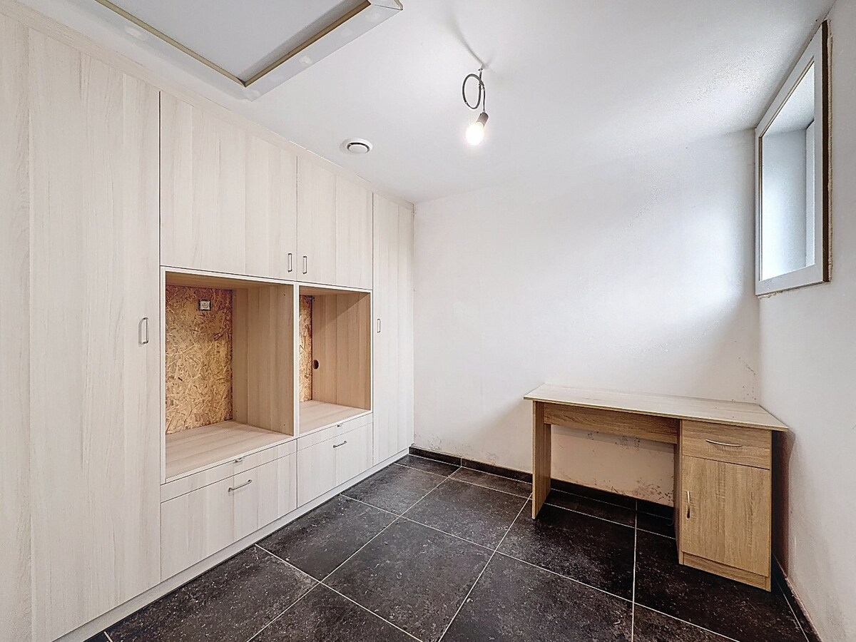 Ruime, vernieuwde HOB met leuke tuin te Zwalm 