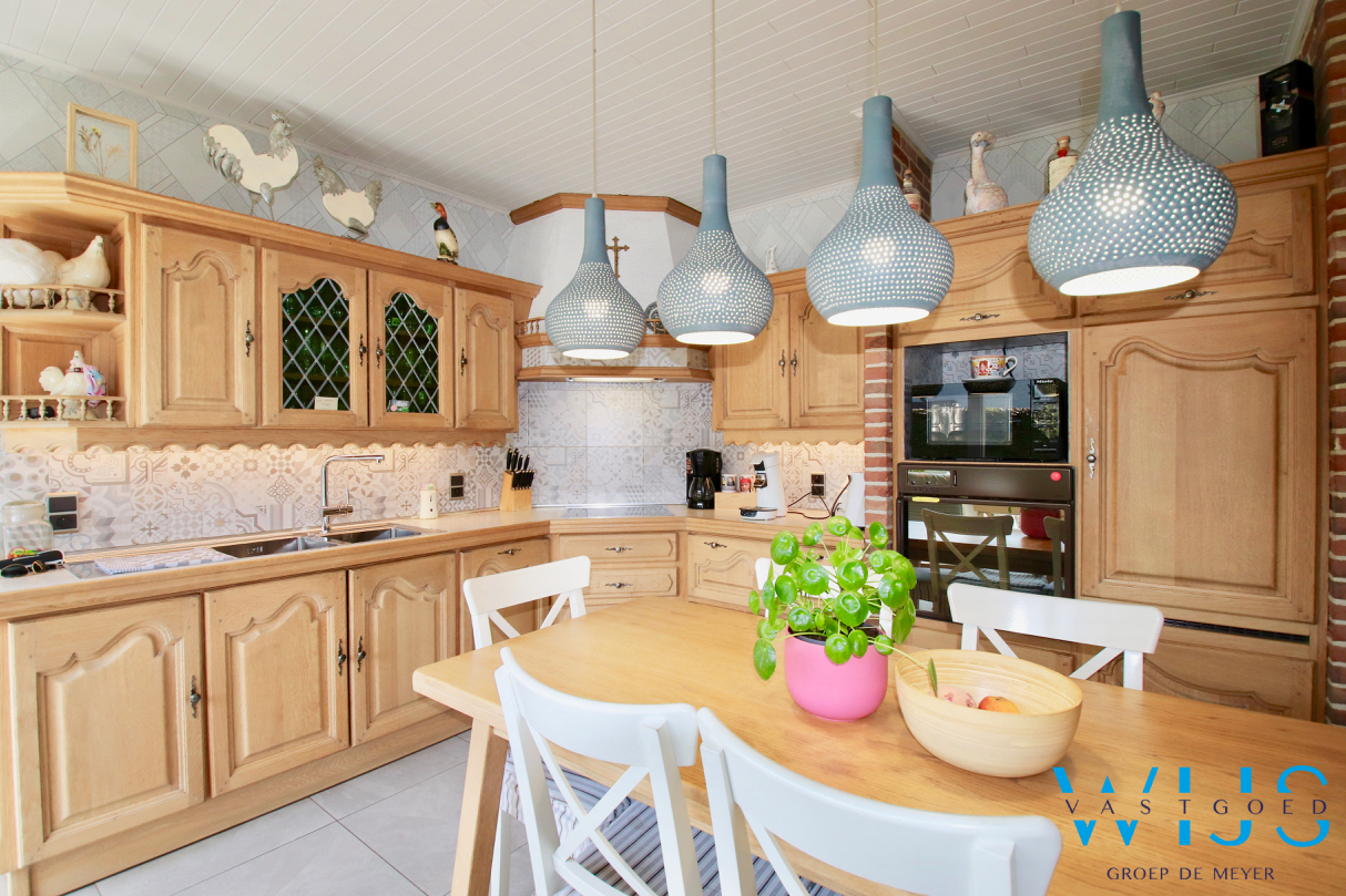 Prachtige alleenstaande woning op een aangenaam perceel van 1060m² in Doornzele ! 