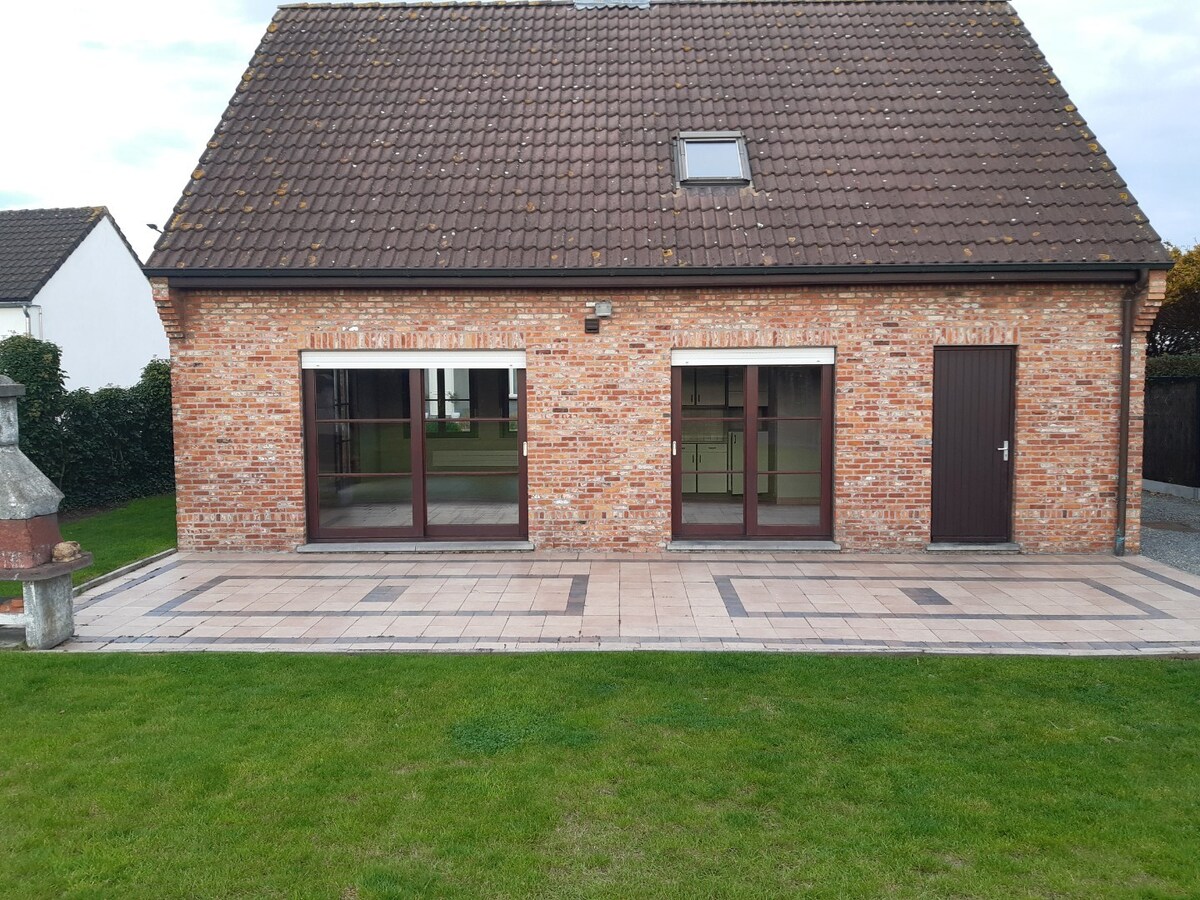 Tijdloze eigendom met tuin (Open Bebouwing). 