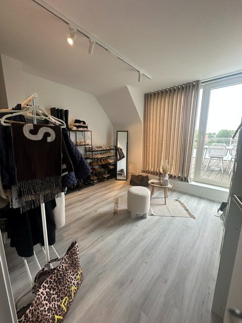 Recent en energiezuinig appartement met 2 slpk. en groot terras in Geel-centrum 