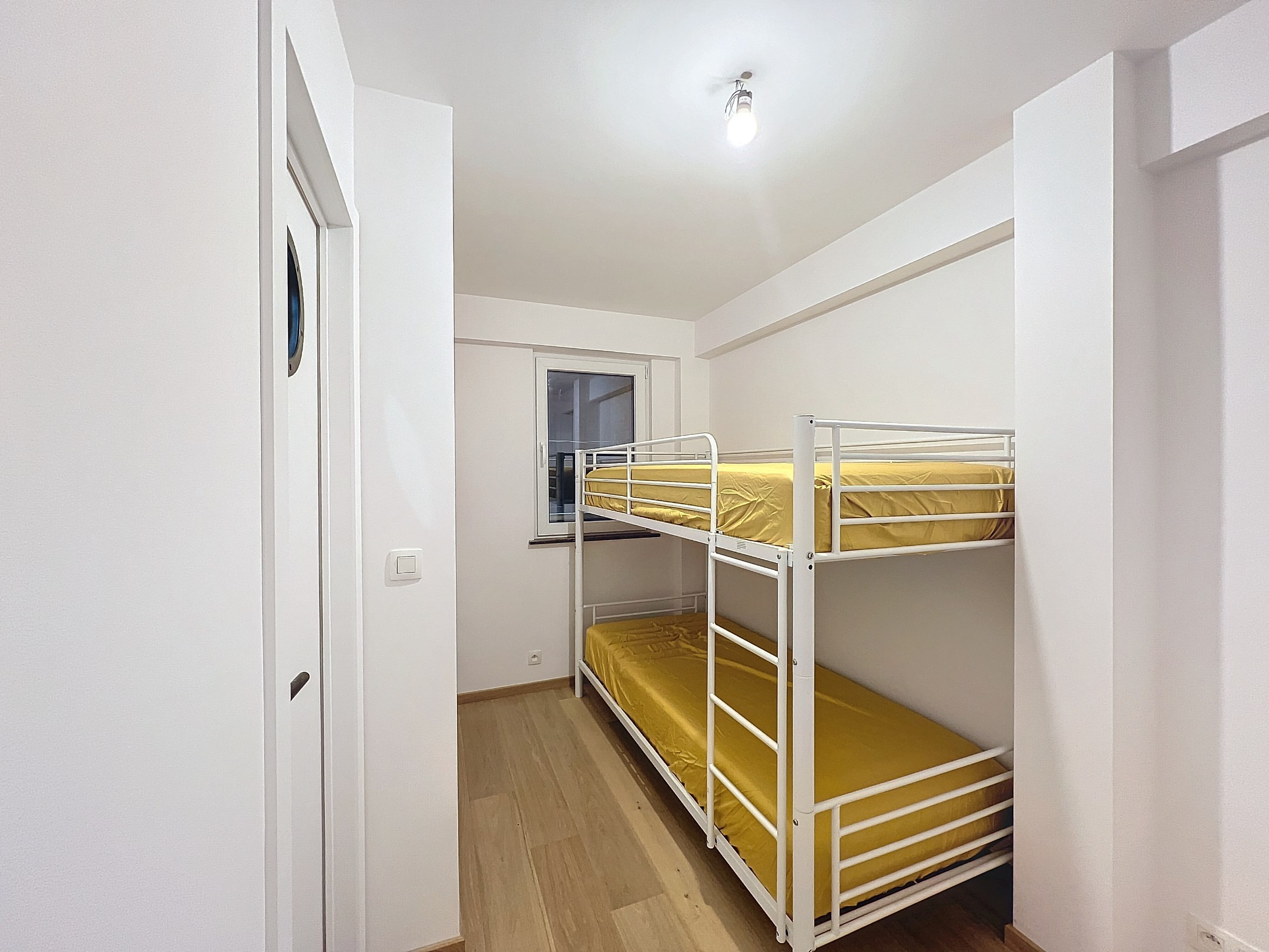 Stijlvol gerenoveerd 1-slaapkamerappartement met zeezicht op een toplocatie 