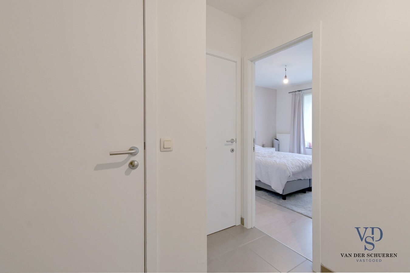 Modern appartement in hartje Dikkelvenne 