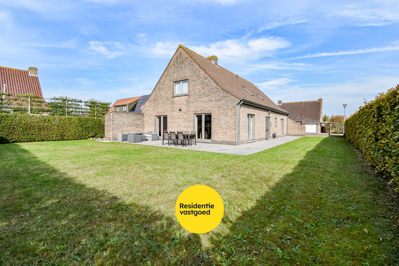 Ruime villa met 4 slaapkamers 