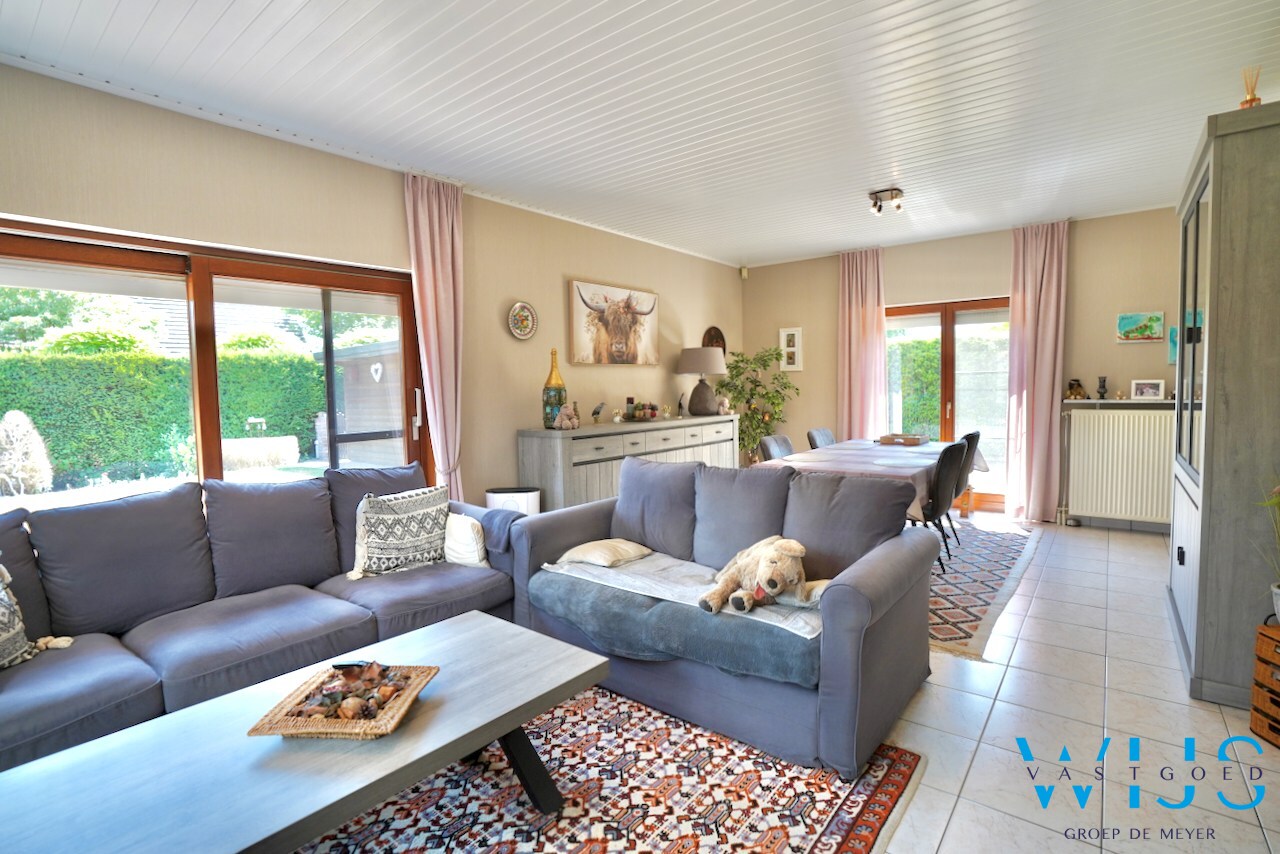 Verzorgde bungalow in woonwijk te Assenede ! 