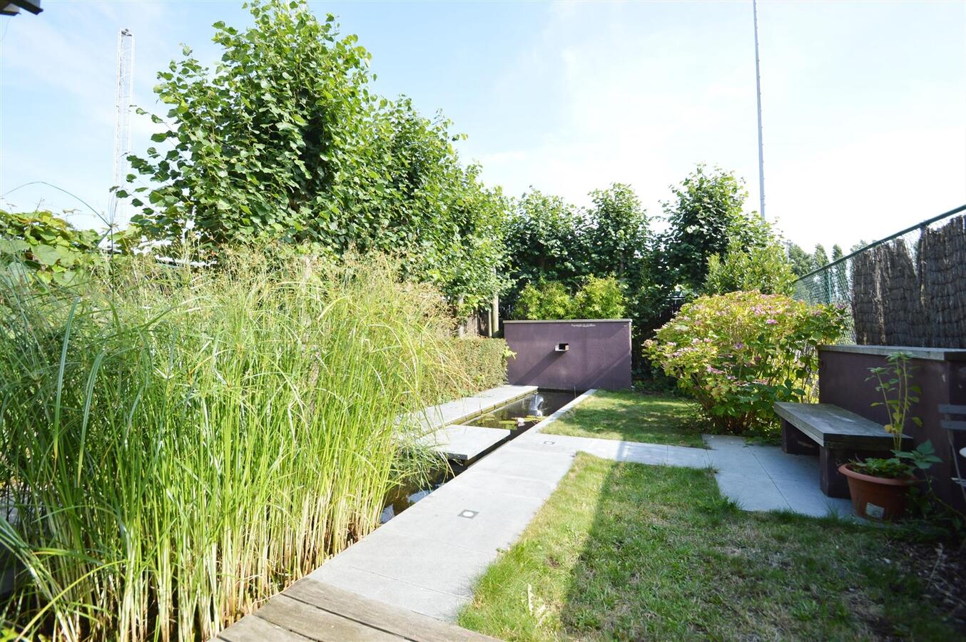 Knappe gezinswoning met mogelijkheid tot vrij beroep - Heist 