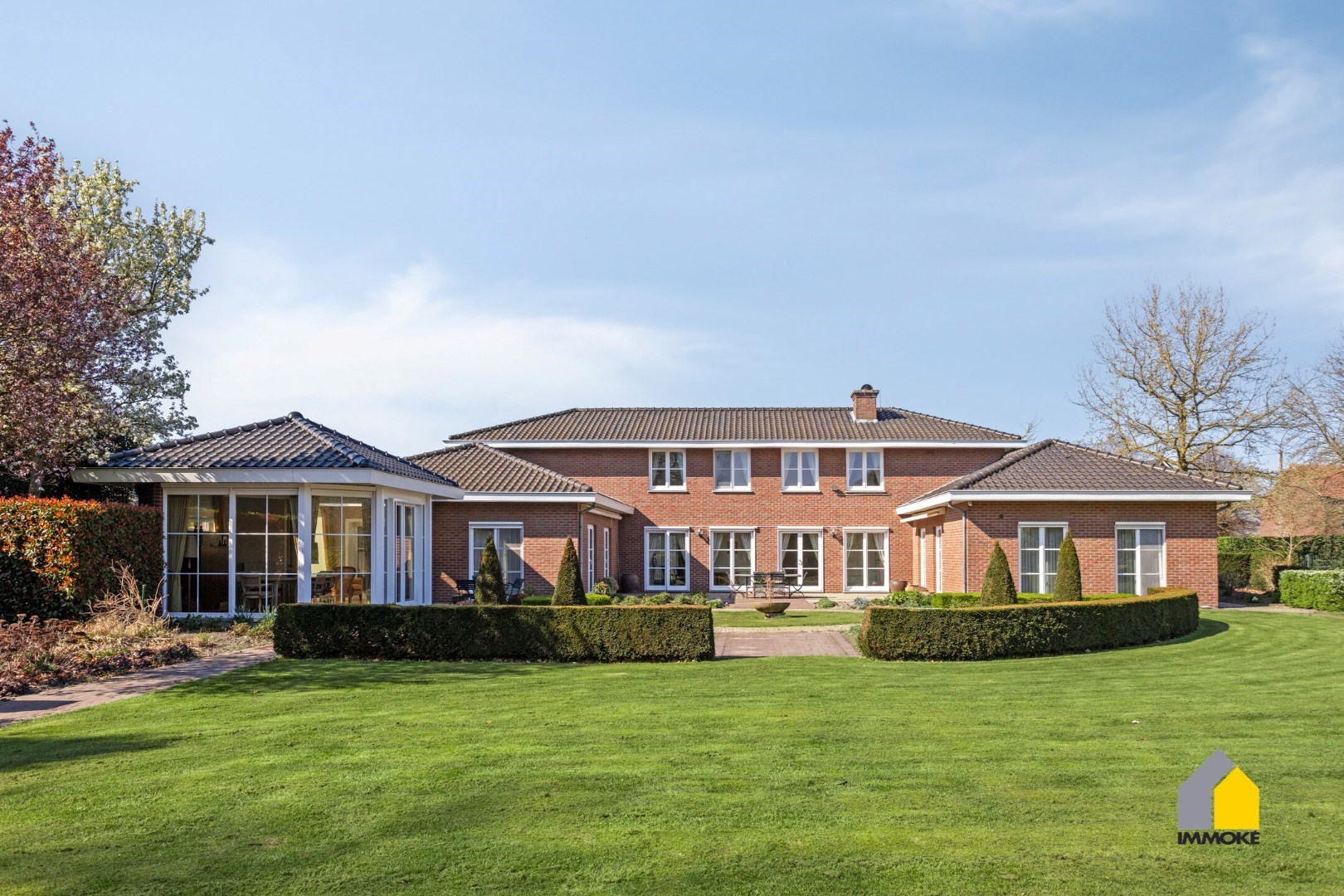 Tijdloze, stijlvolle villa met parktuin op toplocatie. 