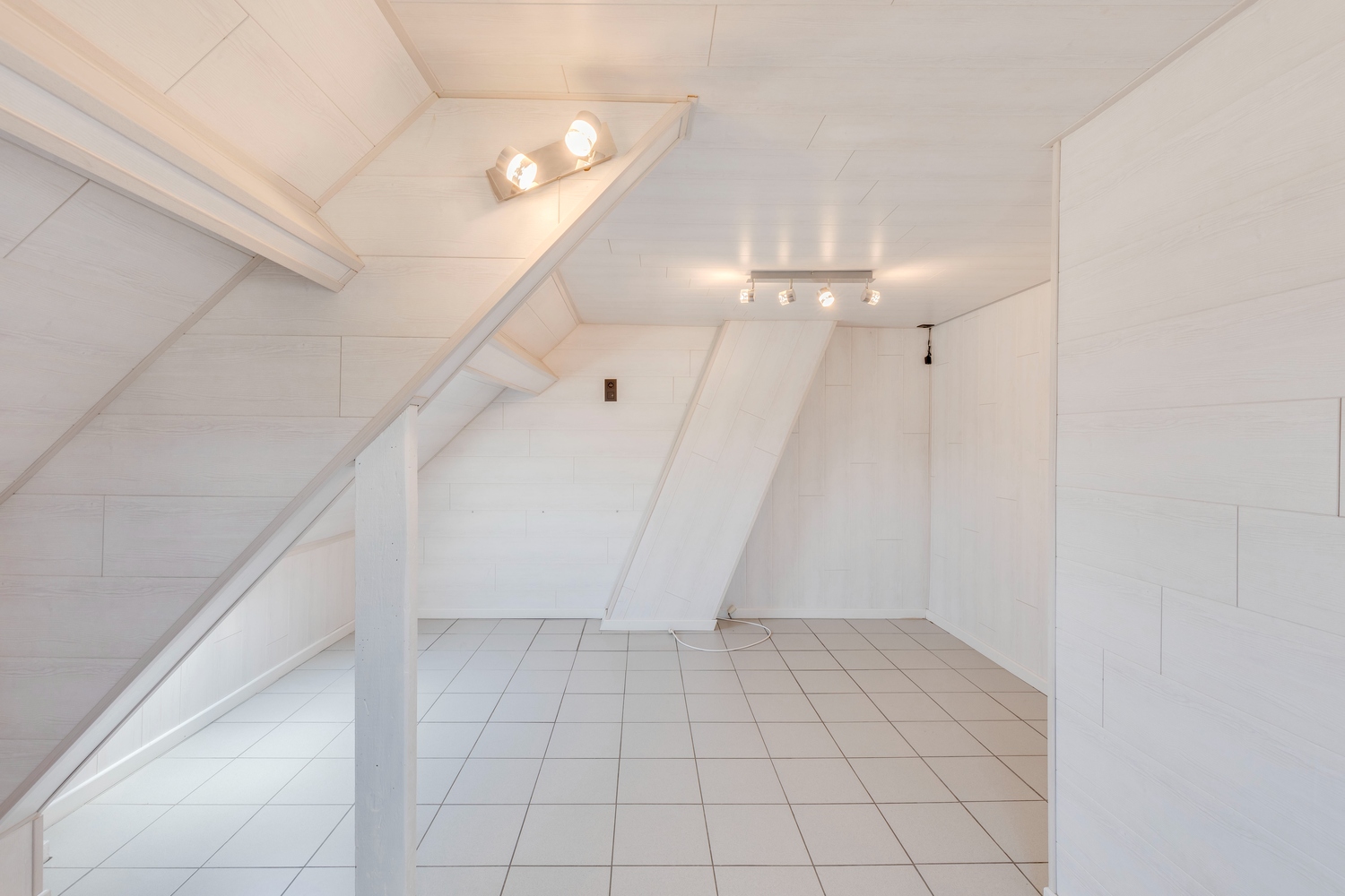 Centraal gelegen op te frissen gezinswoning gelegen op fietsafstand van het centrum van Zulte 