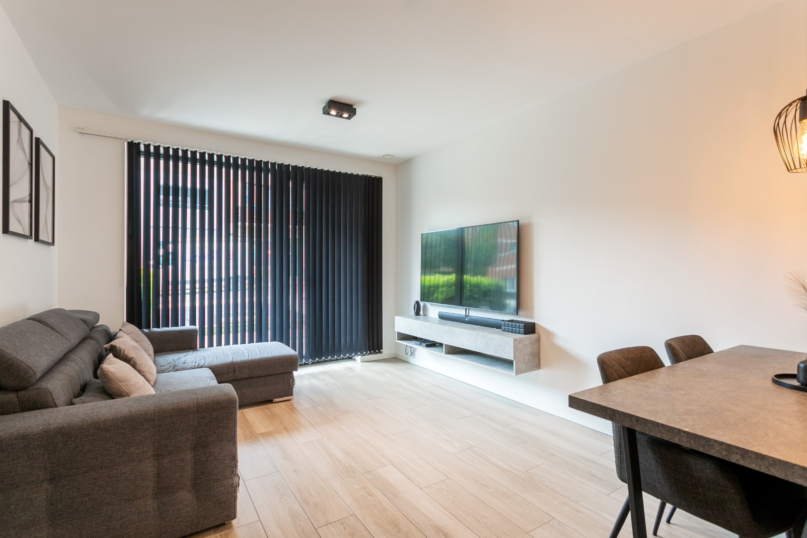 Recent gelijkvloers appartement met terras in Halle 