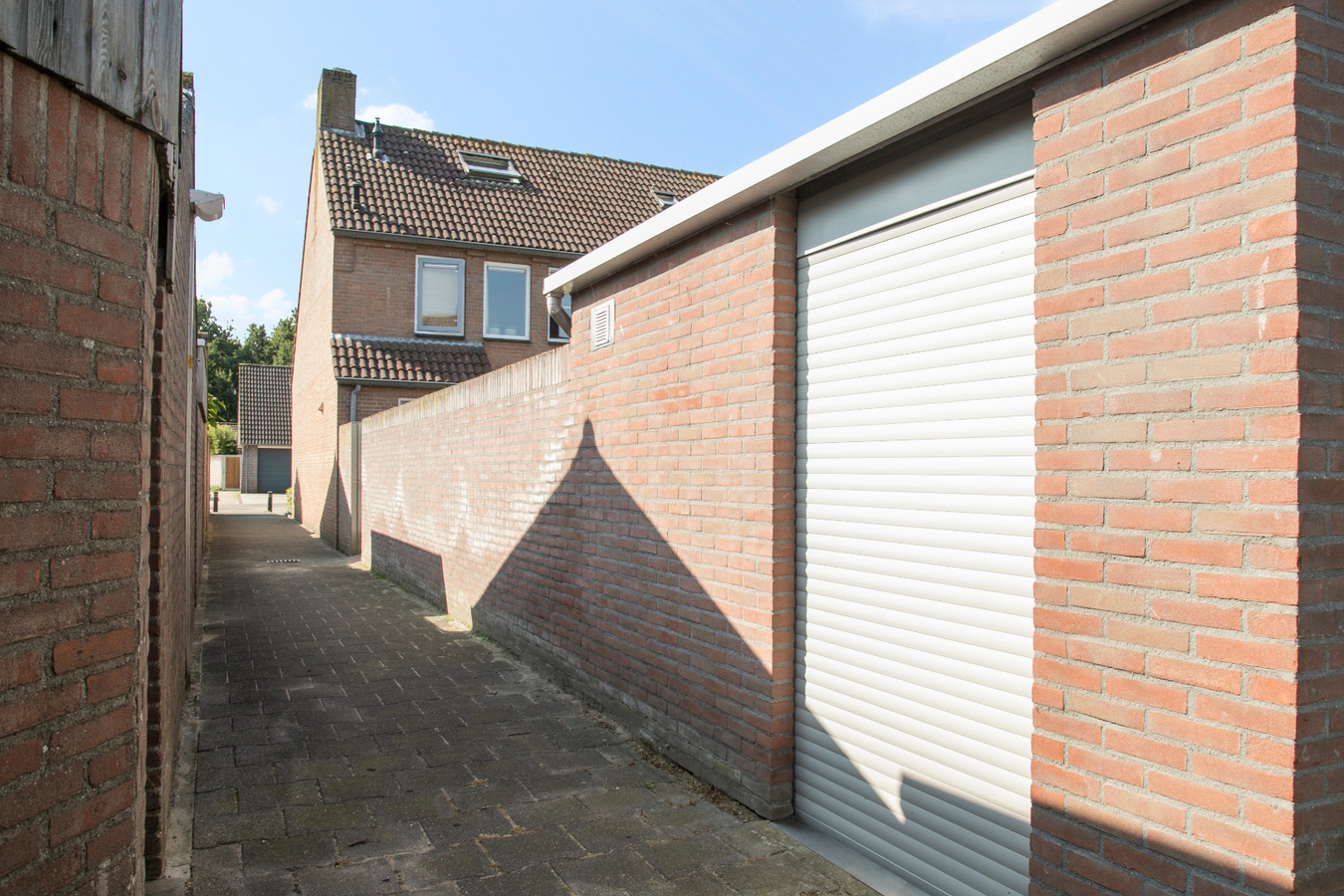 Prachtige afgewerkte hoekwoning op een rustige locatie aan de rand van Hapert. 