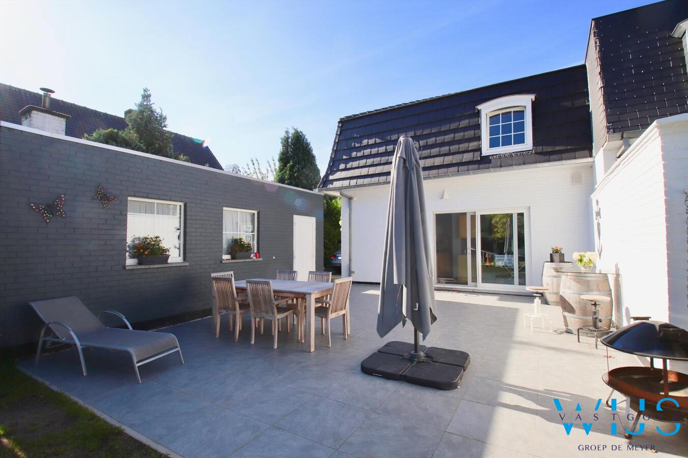 Instapklaar karaktervol woonhuis op een TOPlocatie in Eeklo ! 