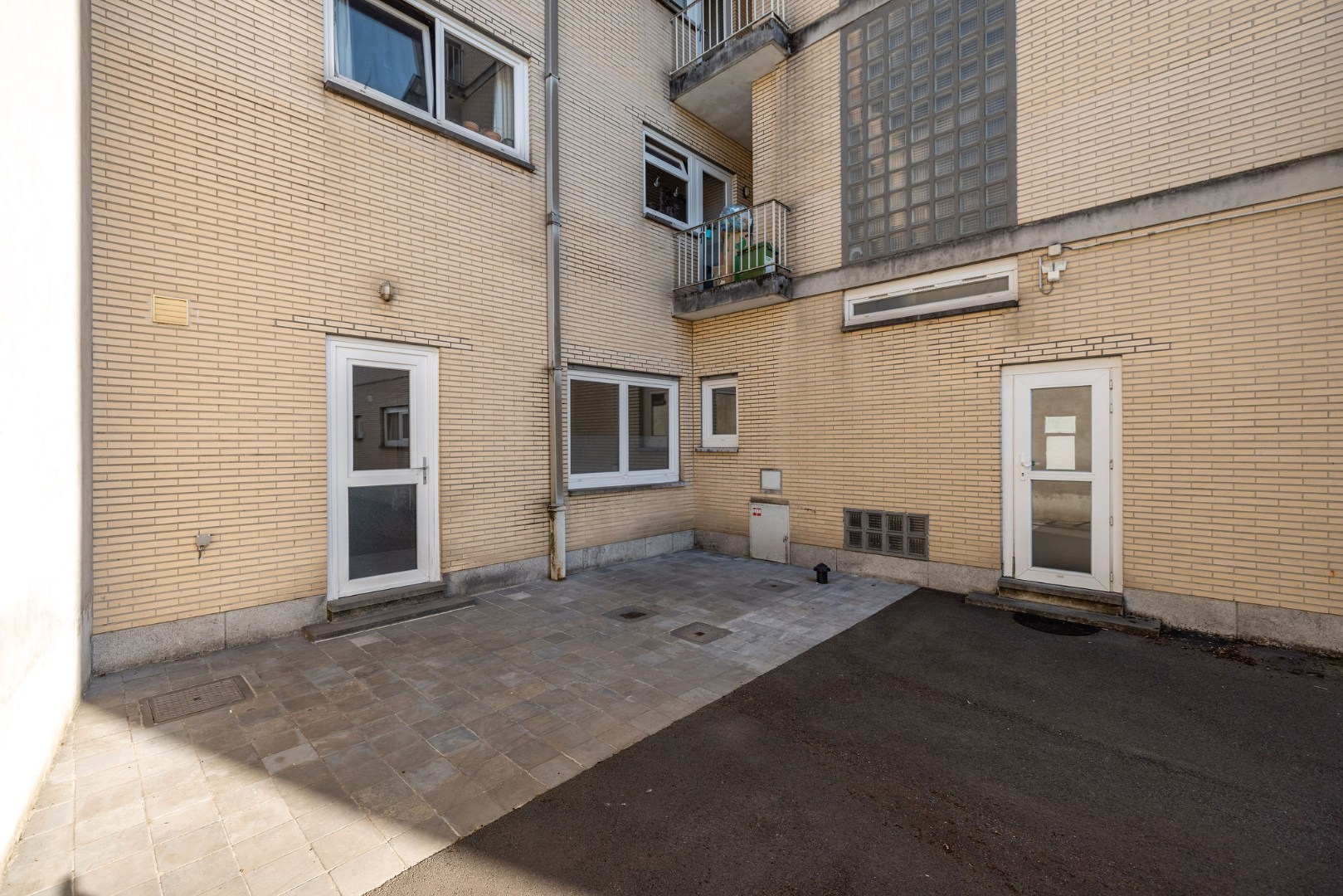 Gelijkvloers appartement met 1 slaapkamer en terras 