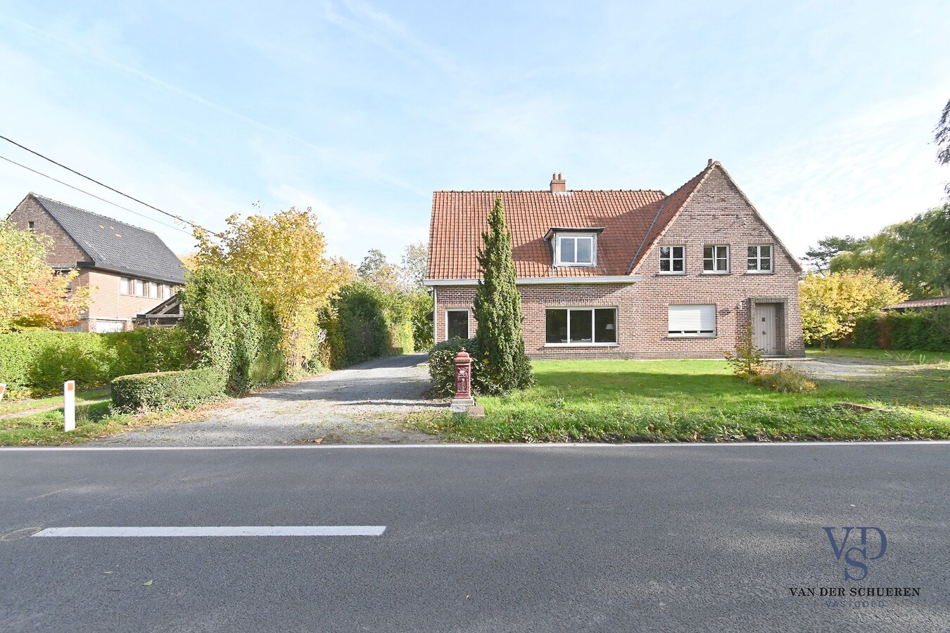 Te renoveren halfopen bebouwing in Deurle 