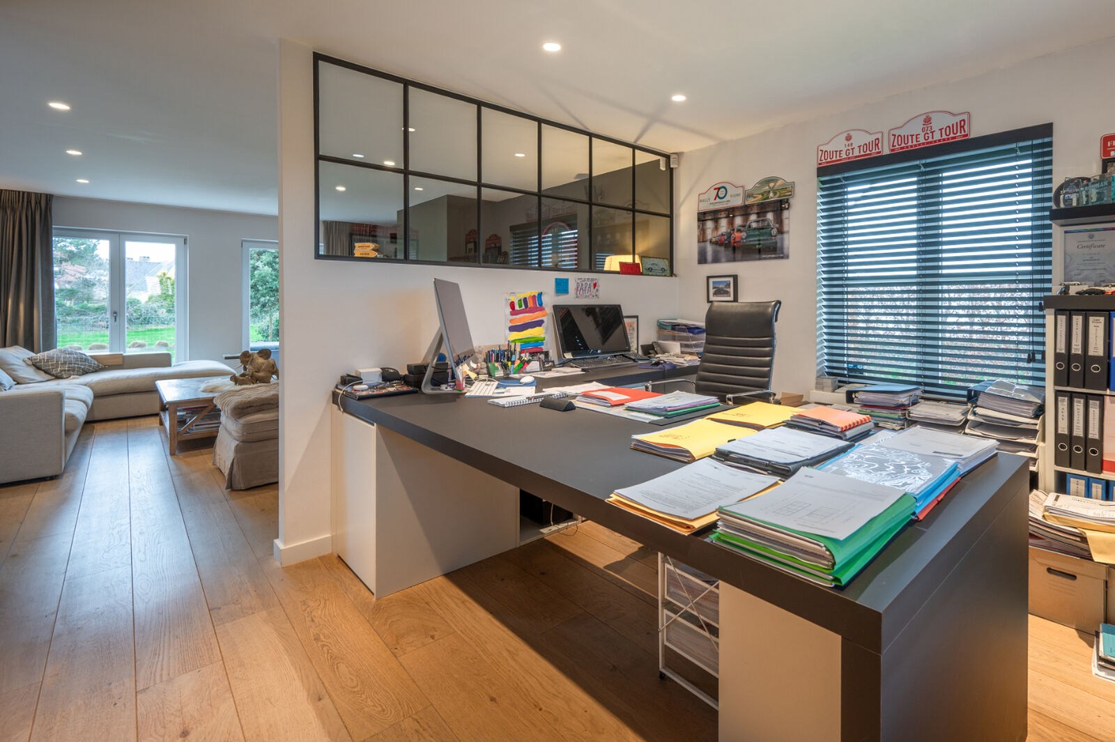 Prachtig gerenoveerde alleenstaande villa geniet van een uitstekende centrale ligging, op slechts enkele minuten van het centrum van Knokke. 