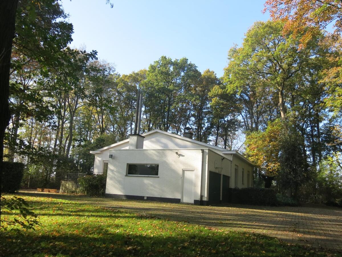 Residentieel gelegen villa op prachtig domein van 4758m² 