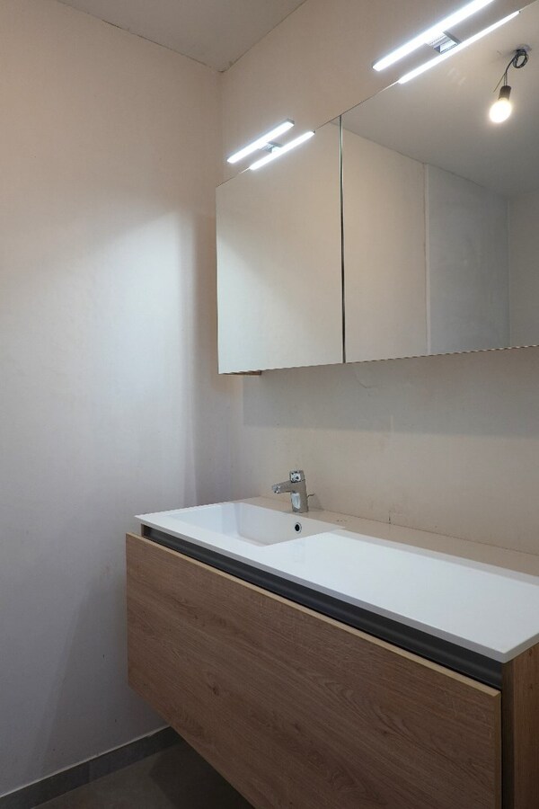 Prachtig appartement met autostaanplaats op uitstekende ligging in Brugge. 