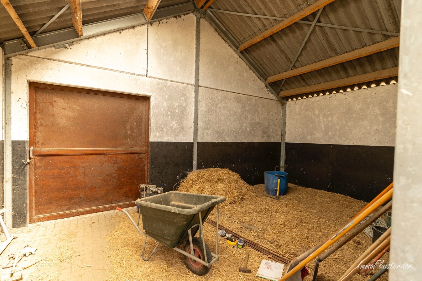 Charmante maison avec des écuries pour chevaux sur environ .. are à Peer. 