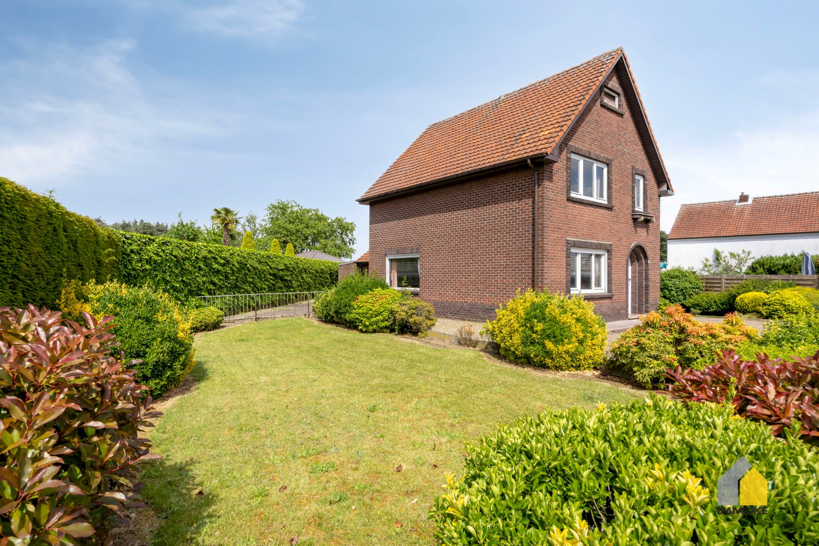 Te renoveren woning met 3 slpks op een perceel van 6 a 44 ca. 