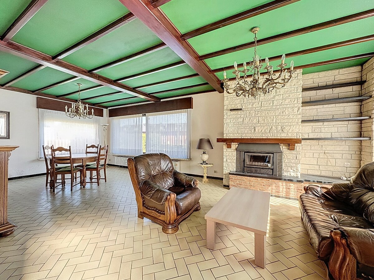 Goed onderhouden seventies bungalow op 19 are te Grimminge 