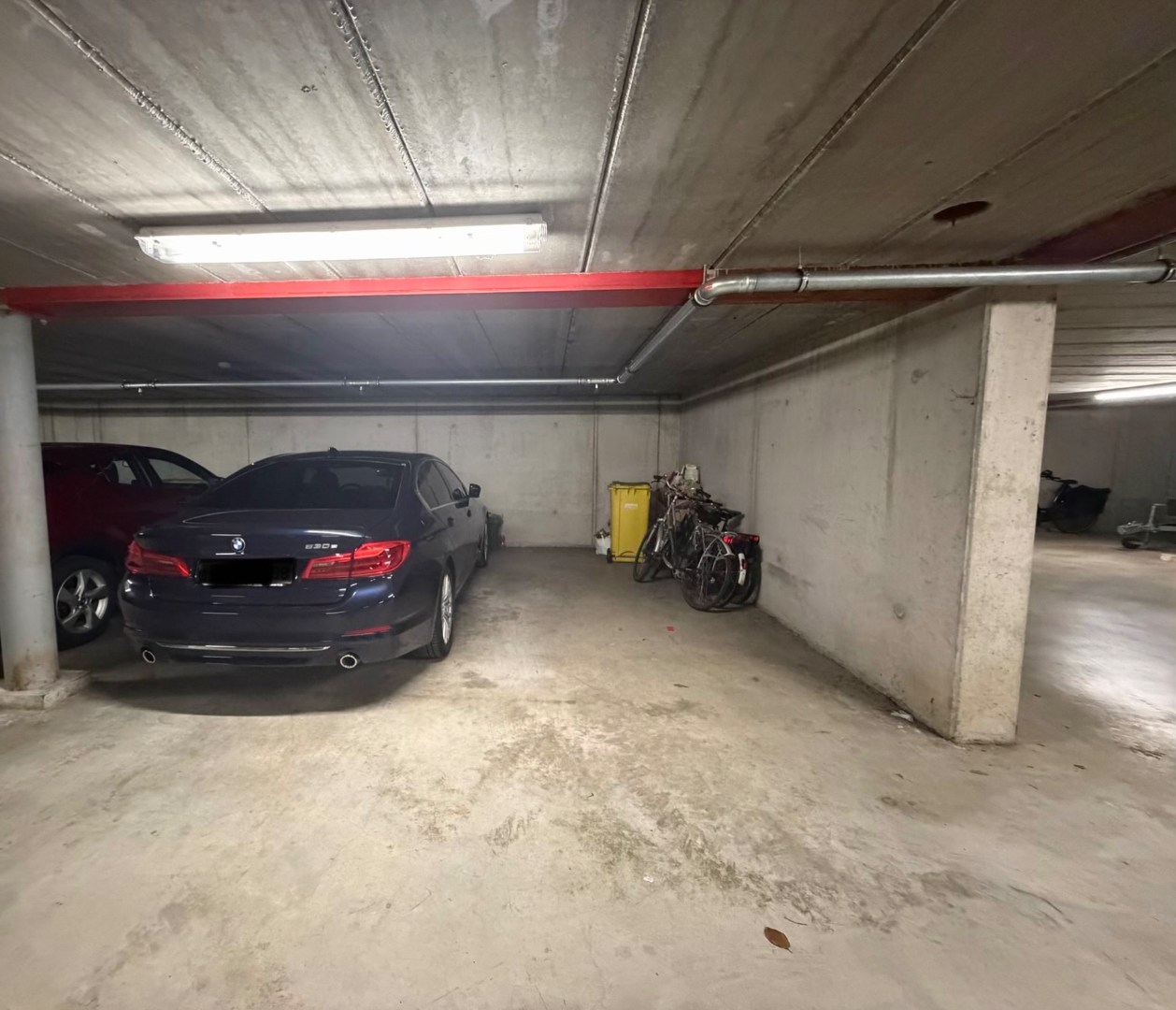 Gezellig en mooi appartement met 2 slaapkamers en autostaanplaats te huur in centrum van Geel! 