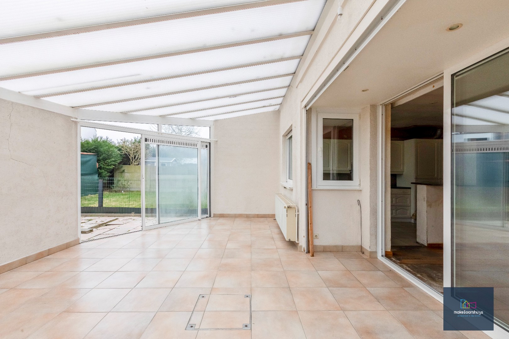 Te renoveren HOB met garage in Mariakerke 