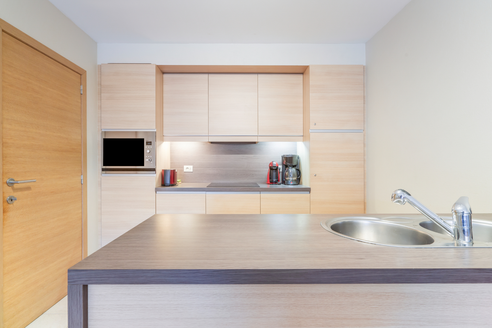 VAKANTIE APPARTEMENT MET ZONNIGE TUIN (VAKANTIEVERHUUR) 