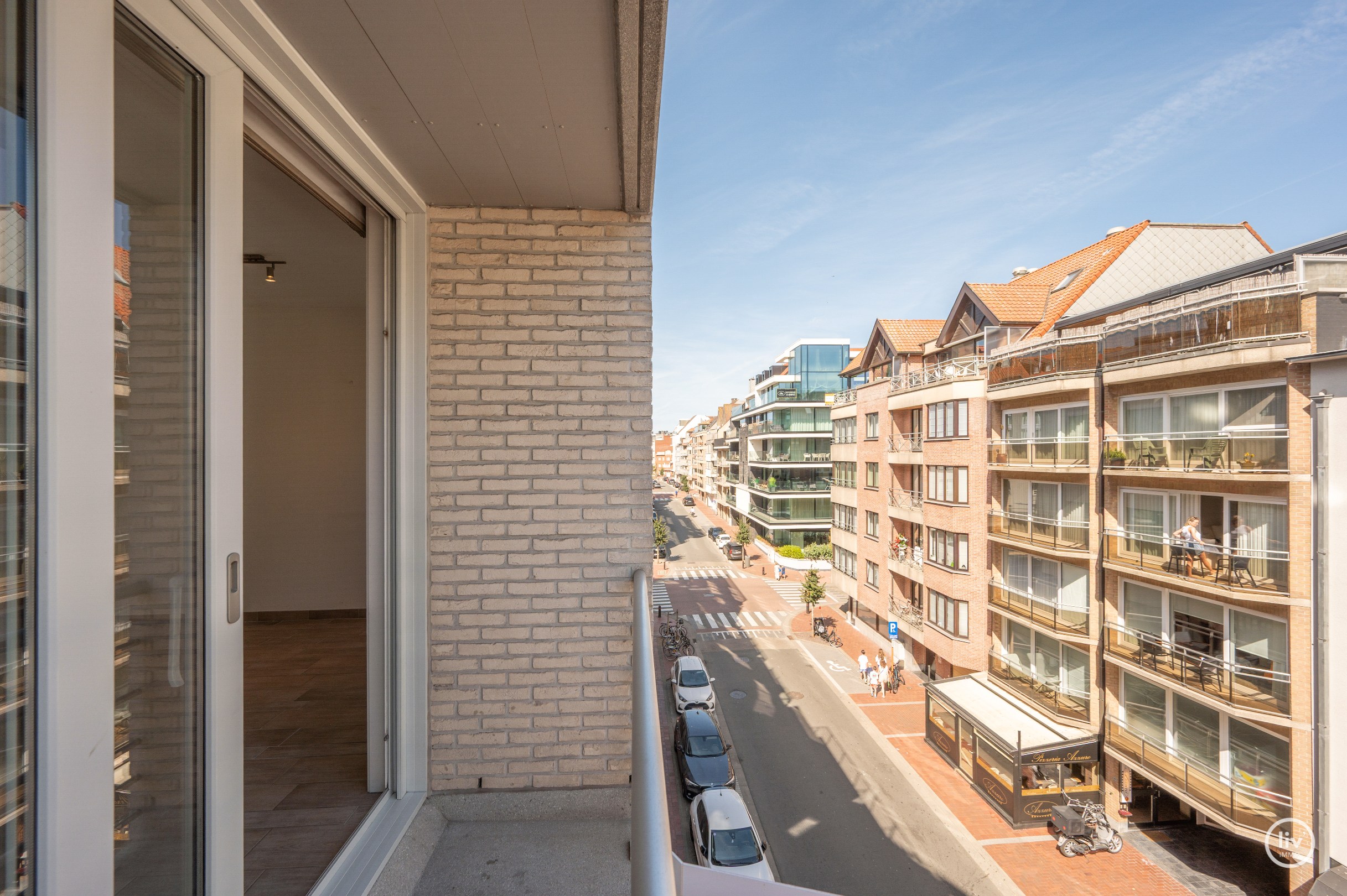 Instapklaar  2-slaapkamerappartement op een centrale ligging te Bayauxlaan in Knokke. 