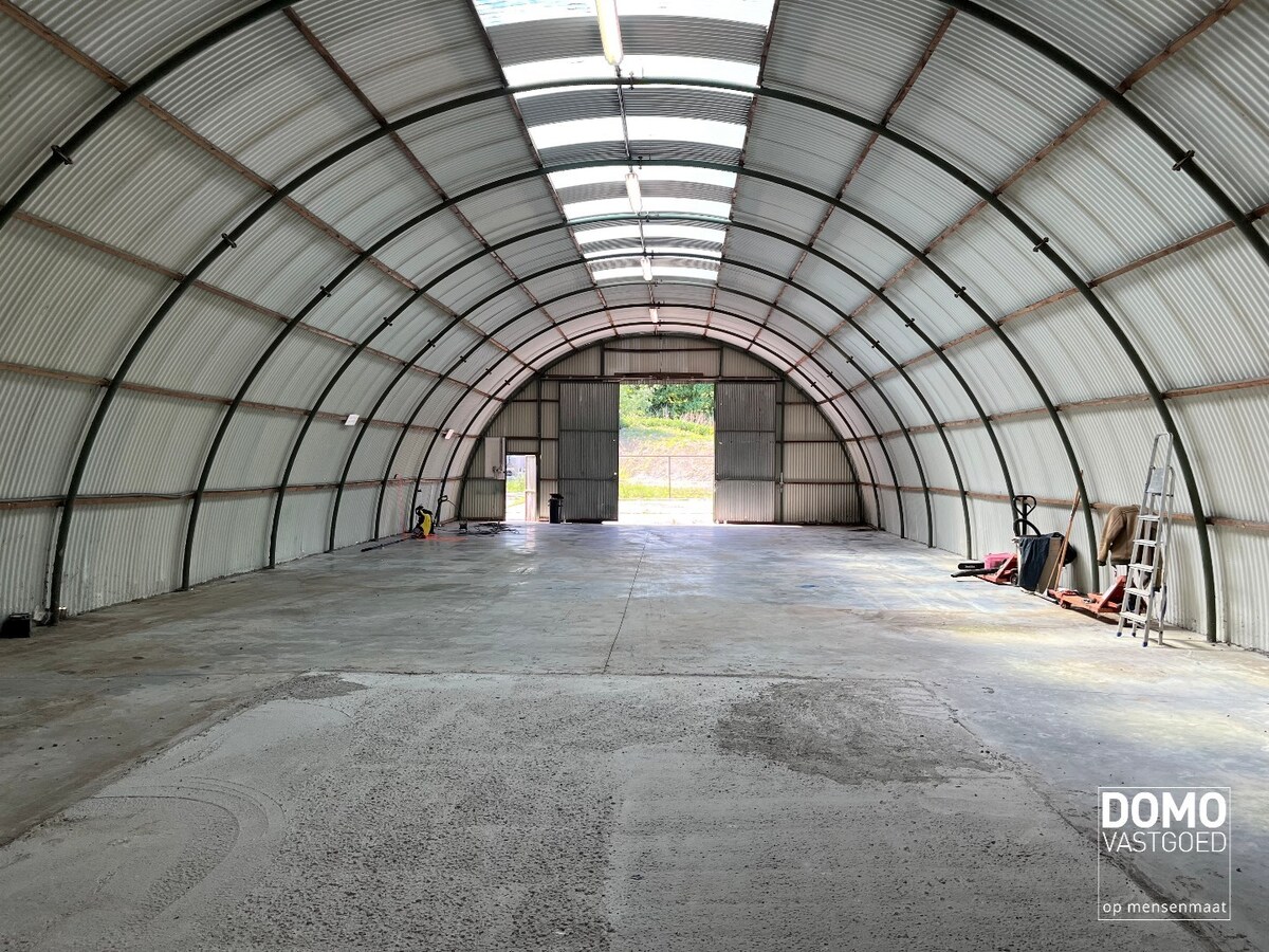 Ruime opslagplaats - 297m² 