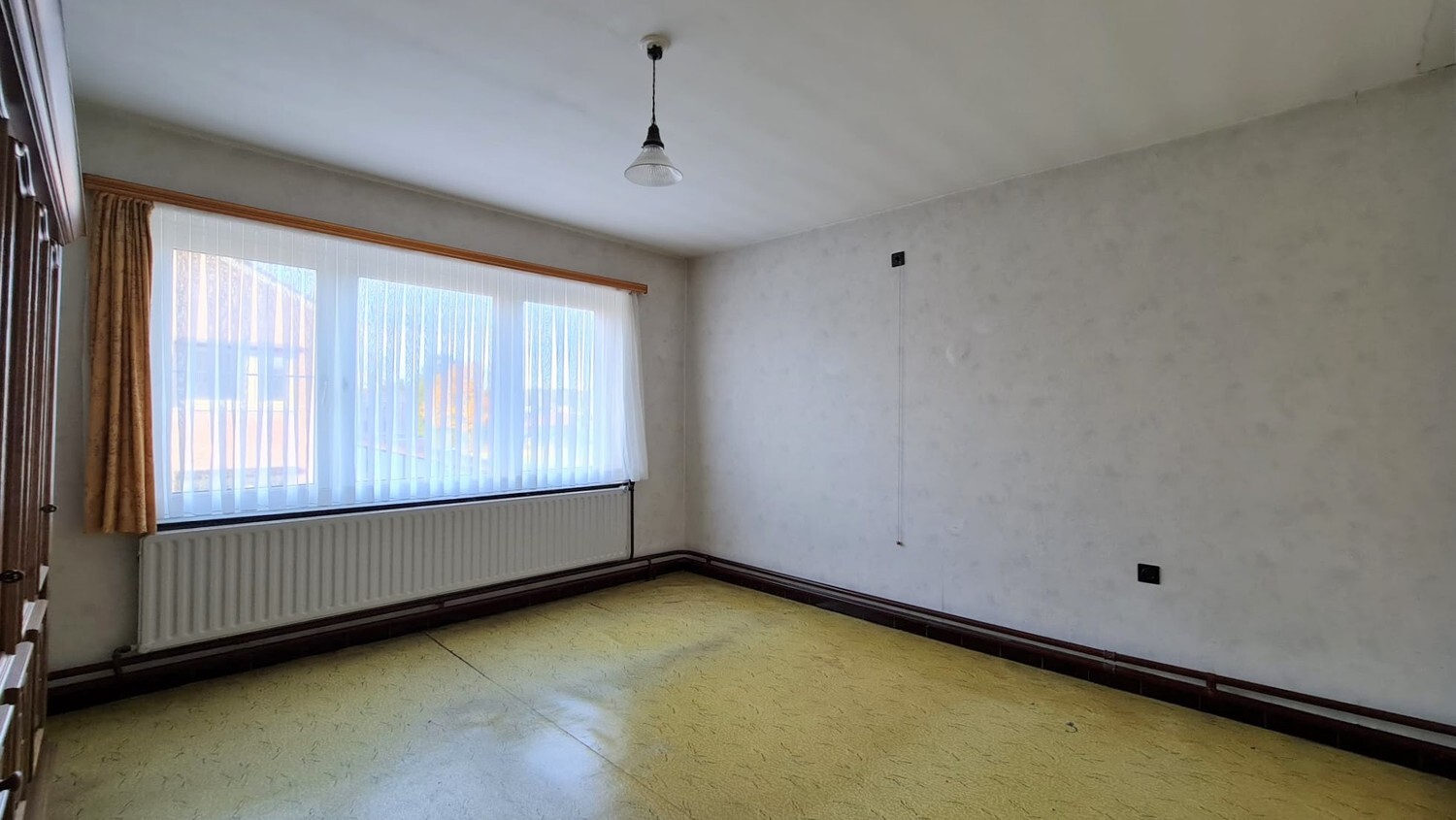 Betaalbare woning op riant perceel van 2330m² 