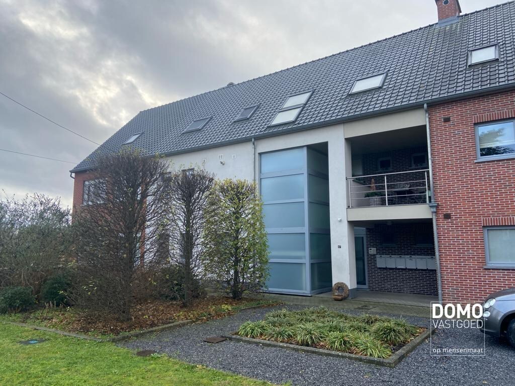 DUPLEX APPARTEMENT MET GROOT TERRAS TE STOKROOIE 