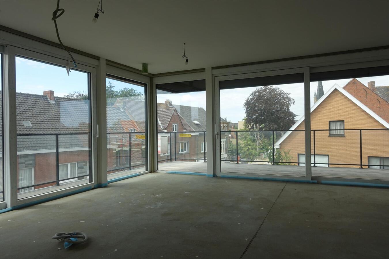 Hoek-assistentiewoning in nieuwbouwresidentie 