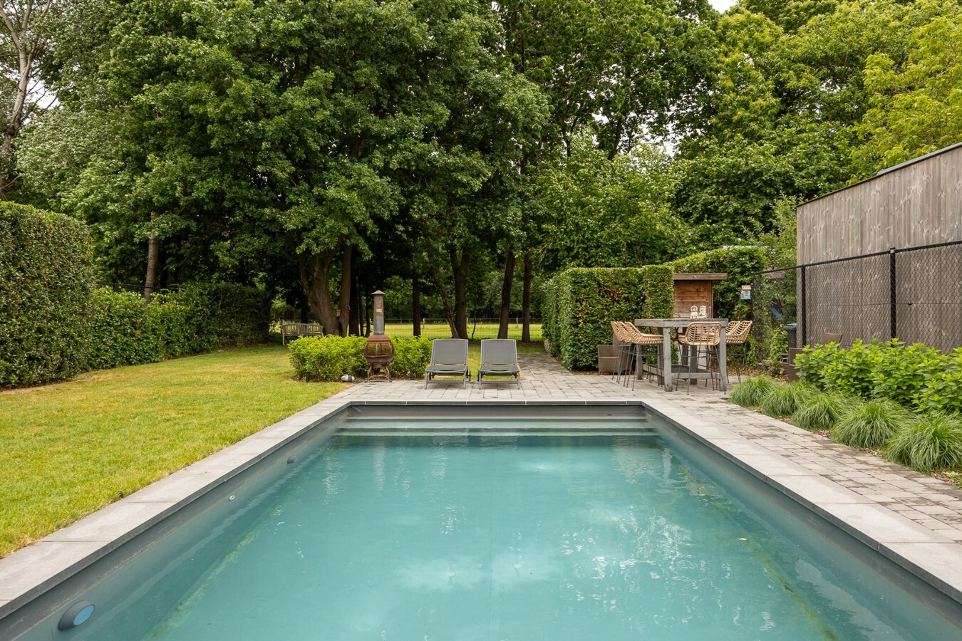 Moderne villa met zwembad op een toplocatie te Schilde! 