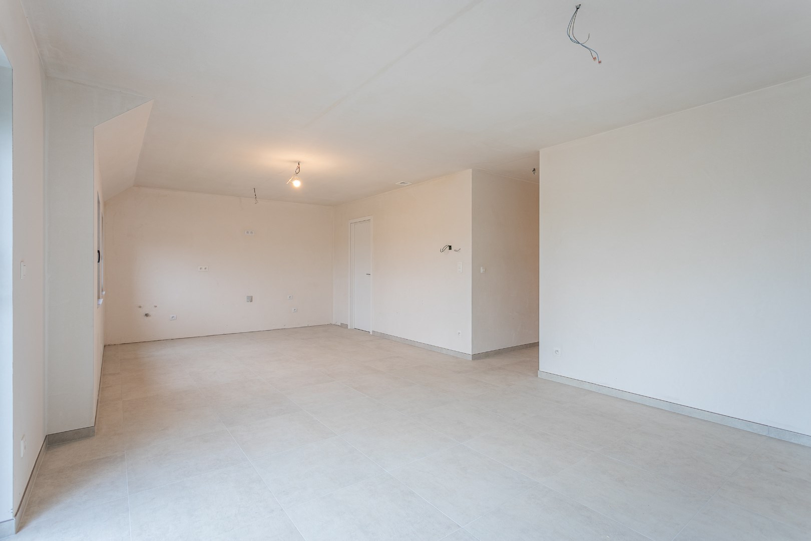 Duplex 3 slpk, terras en 2 autostaanplaatsen 