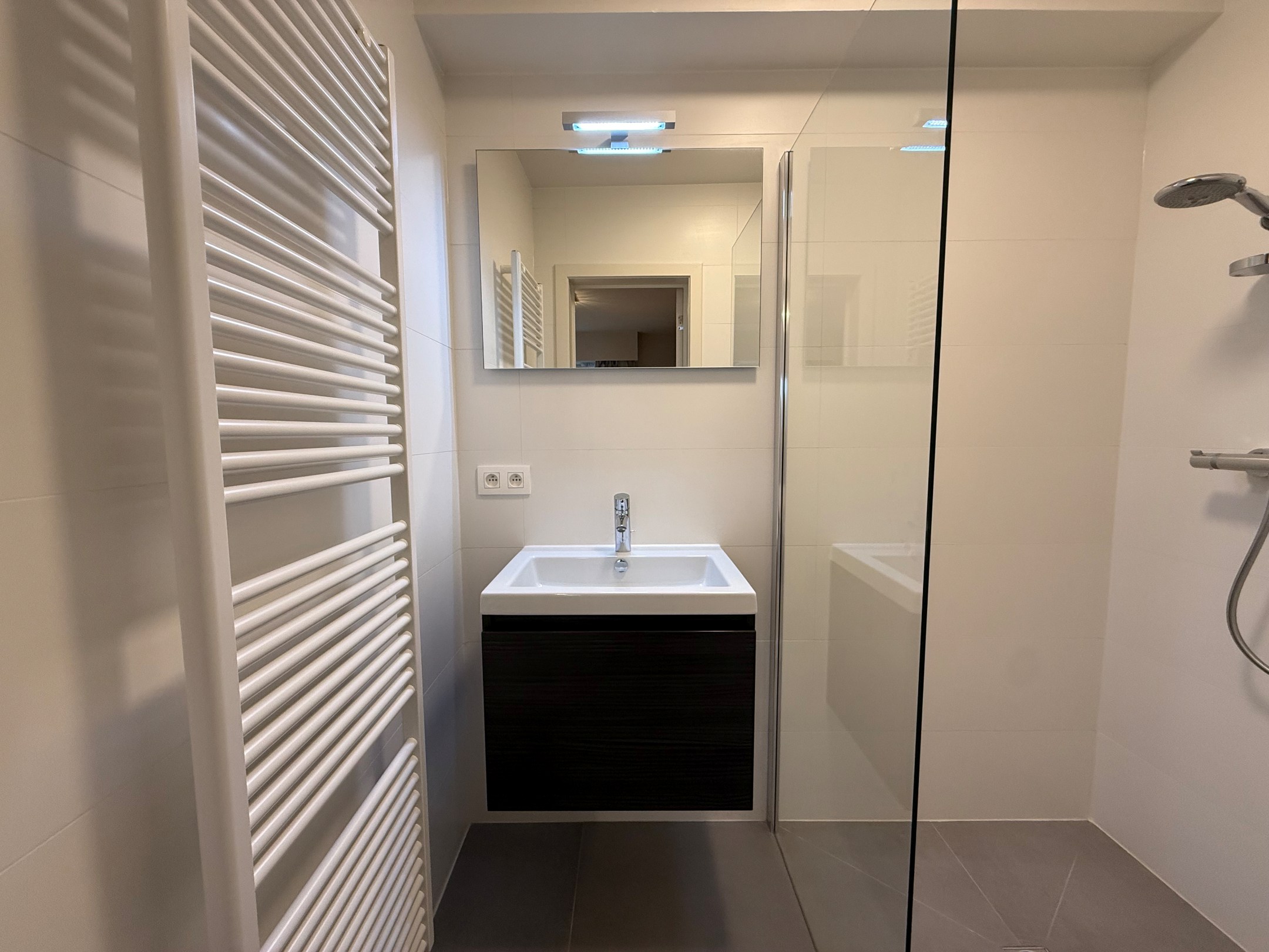 NON MEUBLÉ – Appartement spacieux et unique de 139 m² au centre de Knokke. 