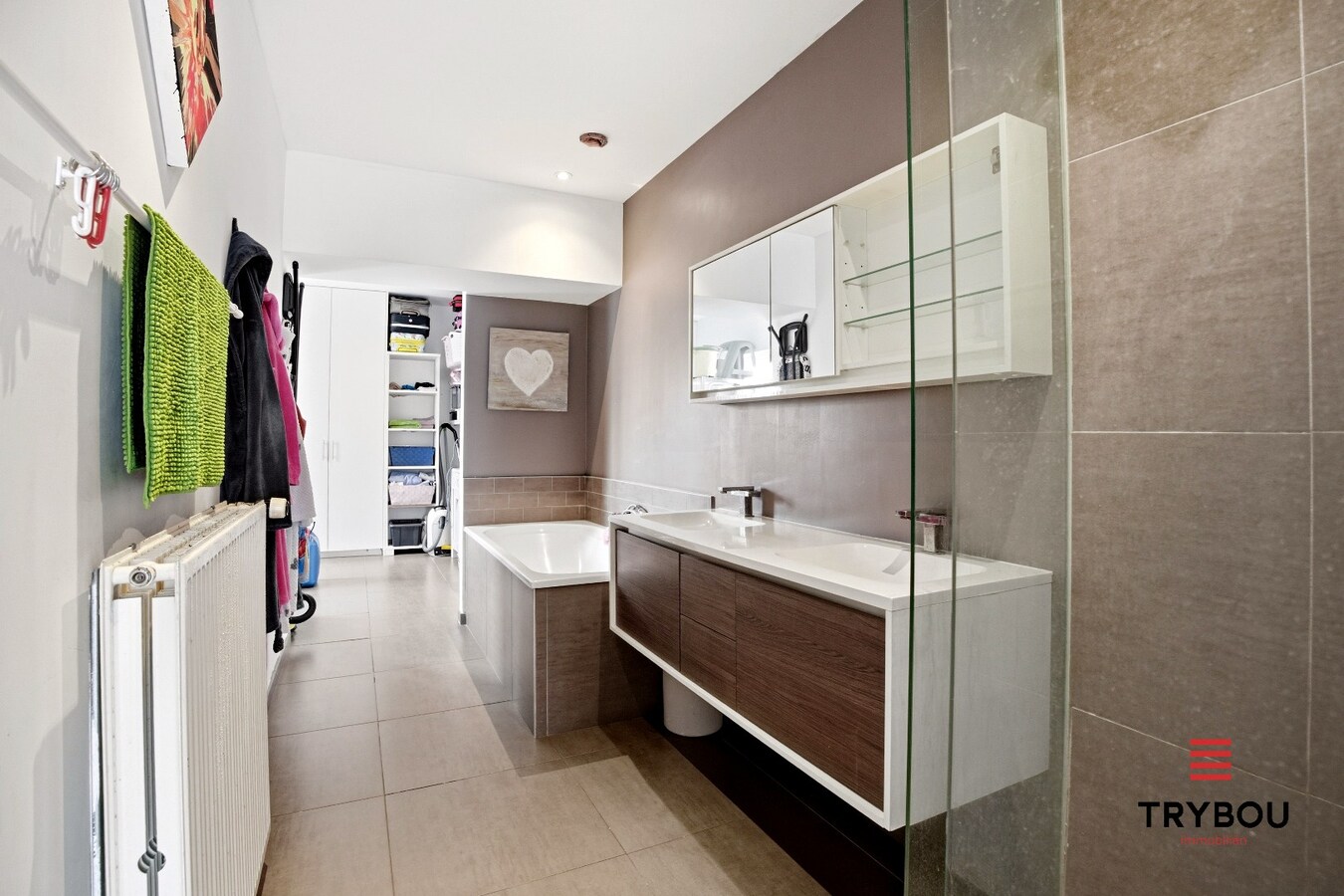 Instapklare woning met 4 slaapkamers te koop in het hartje van Poperinge! 