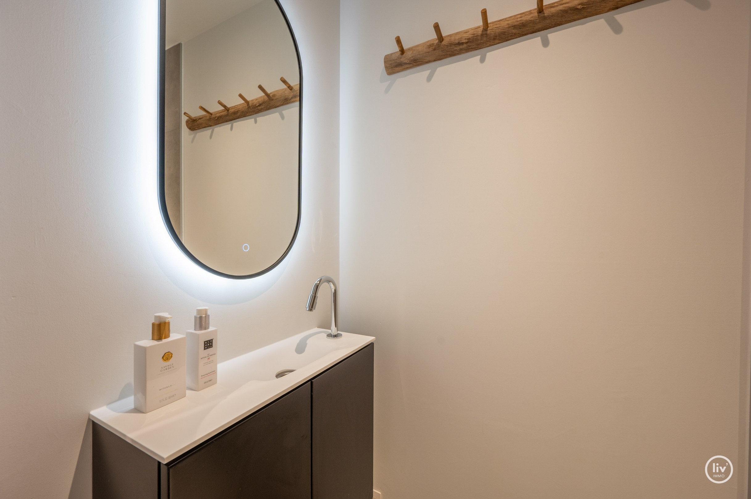 Lichtrijk appartement met groot terras te Res. Lake Garden - Duinenwater 