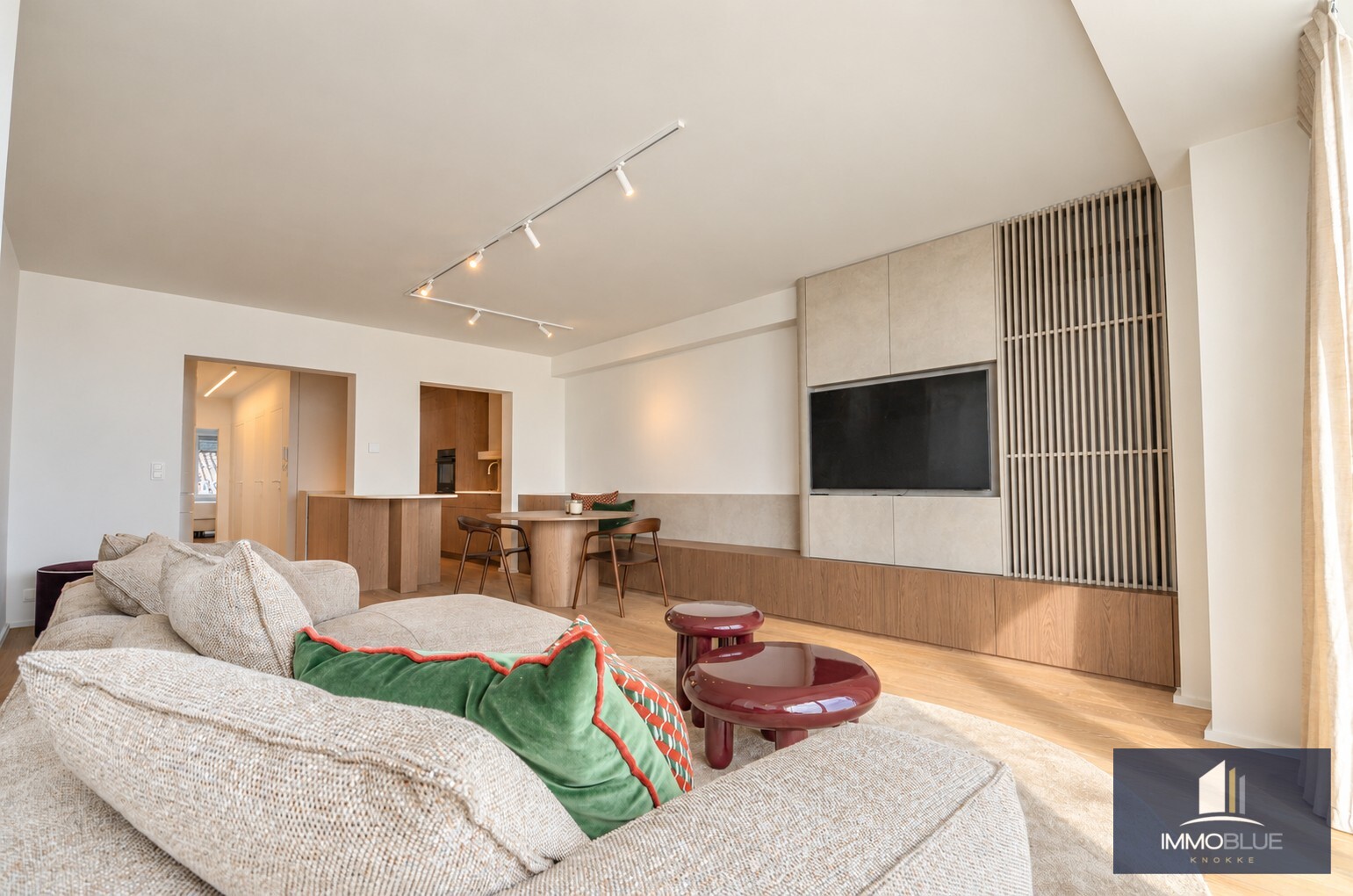 Subliem gerenoveerd appartement met frontaal zeezicht en een tijdloze, uiterst verfijnde afwerking. 