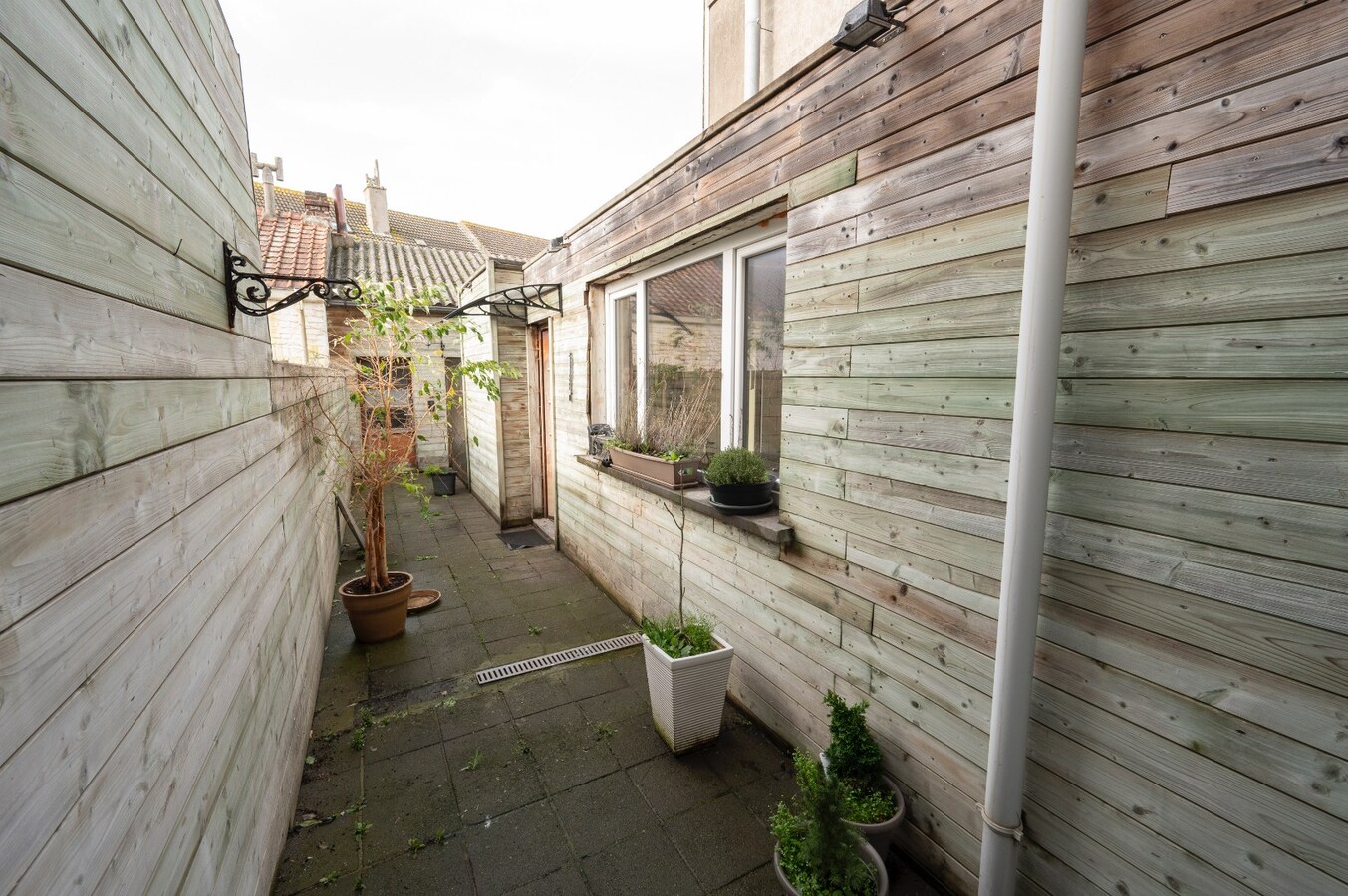 CENTRAAL GELEGEN KNAPPE STARTERSWONING 