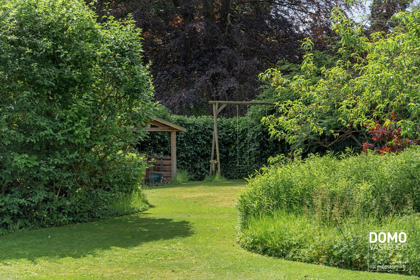 Exclusieve statige open bebouwing met zuid gerichte tuin in het centrum van Kermt (Hasselt) 