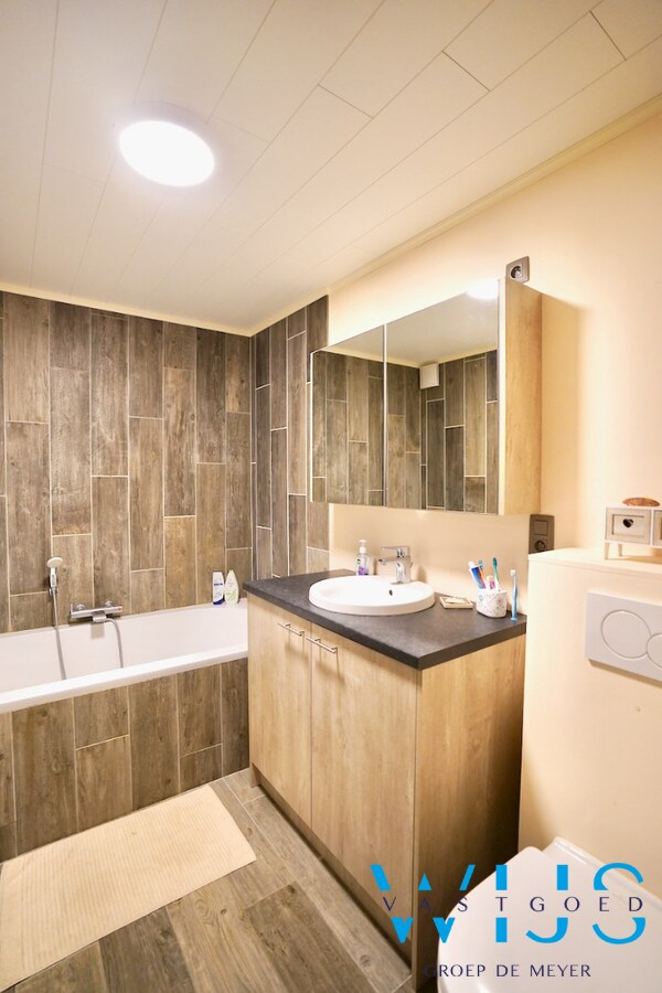 Instapklare gezinswoning in het toffe centrum van Assenede ! 