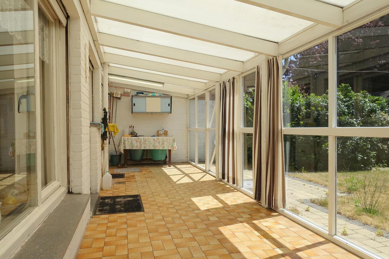 Ruime rijwoning met garage 