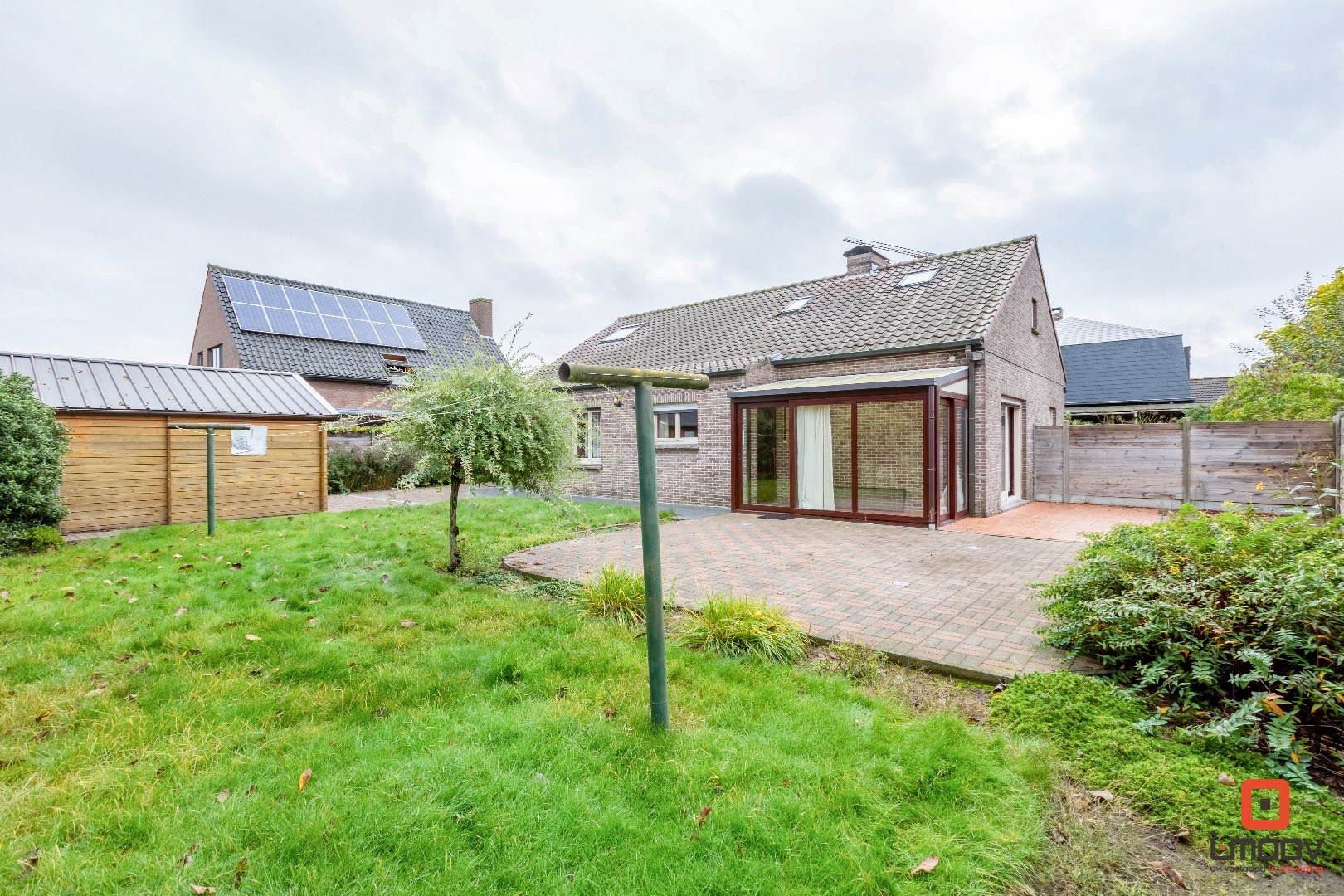 Prachtige alleenstaande villa in residentiële woonwijk 