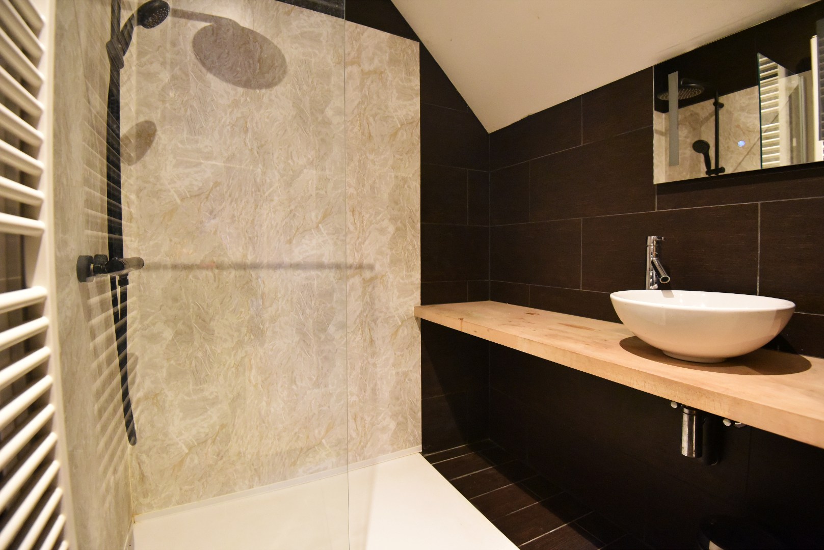 Rijwoning met zonnige tuin nabij centrum Maldegem. 